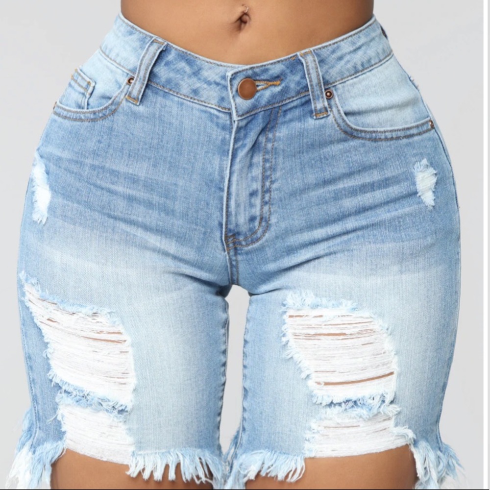 Fashion Nova Bermuda shorts